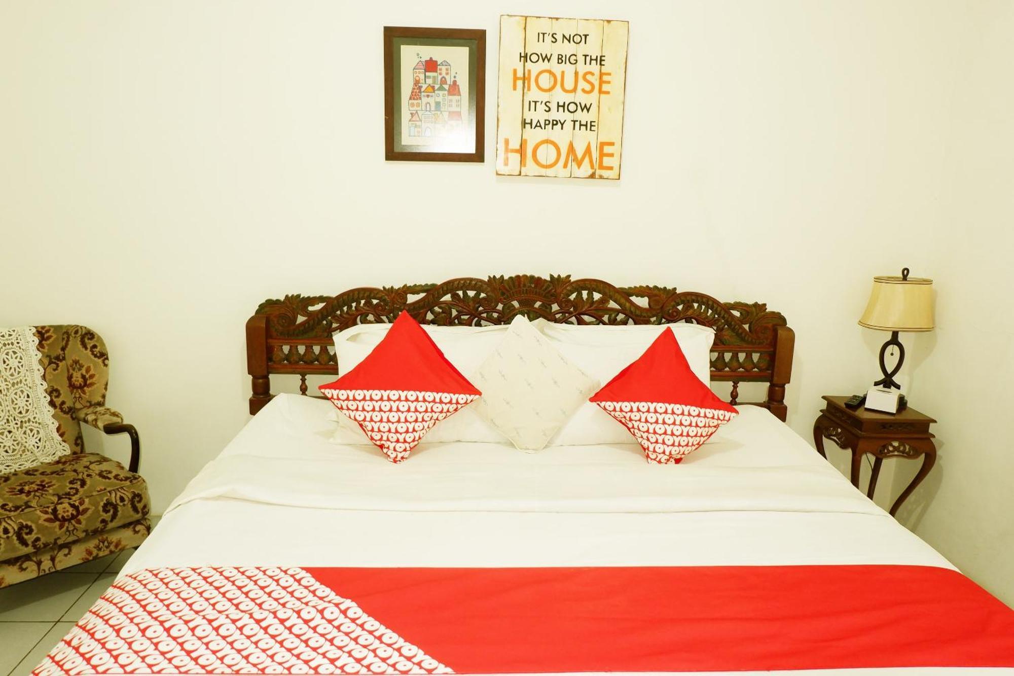 Cemara'S Homestay Batu  Buitenkant foto