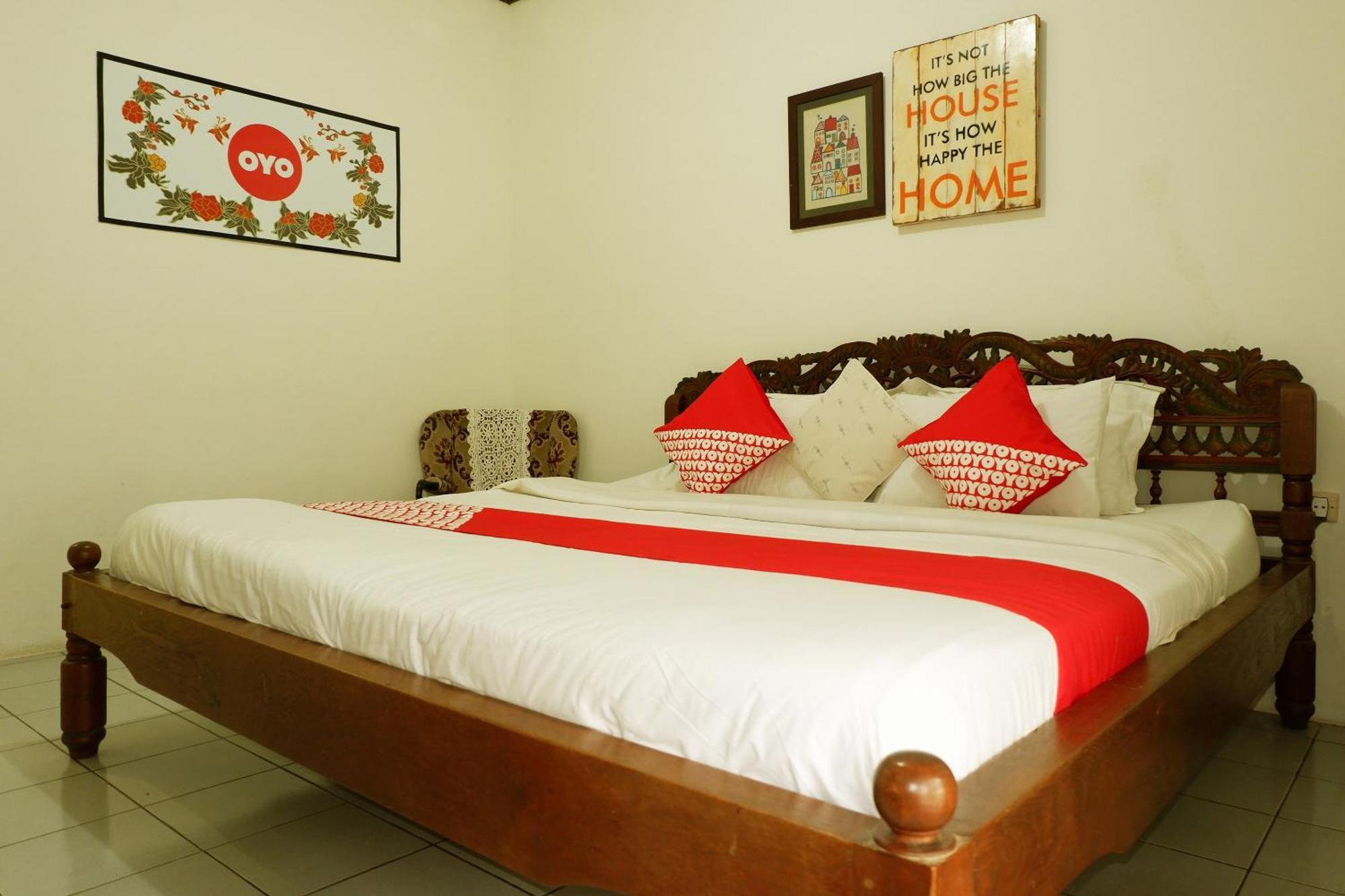 Cemara'S Homestay Batu  Buitenkant foto