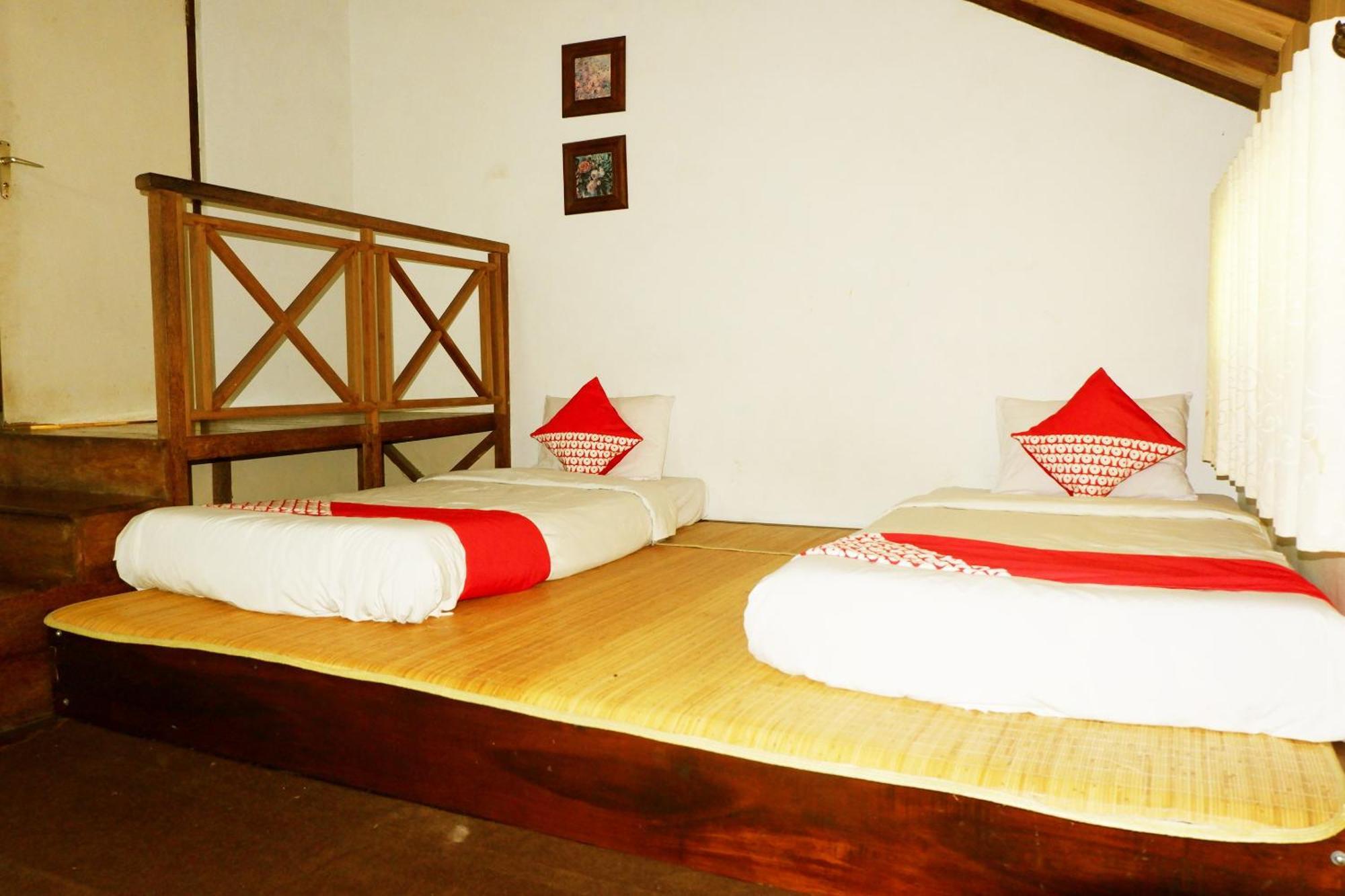 Cemara'S Homestay Batu  Buitenkant foto