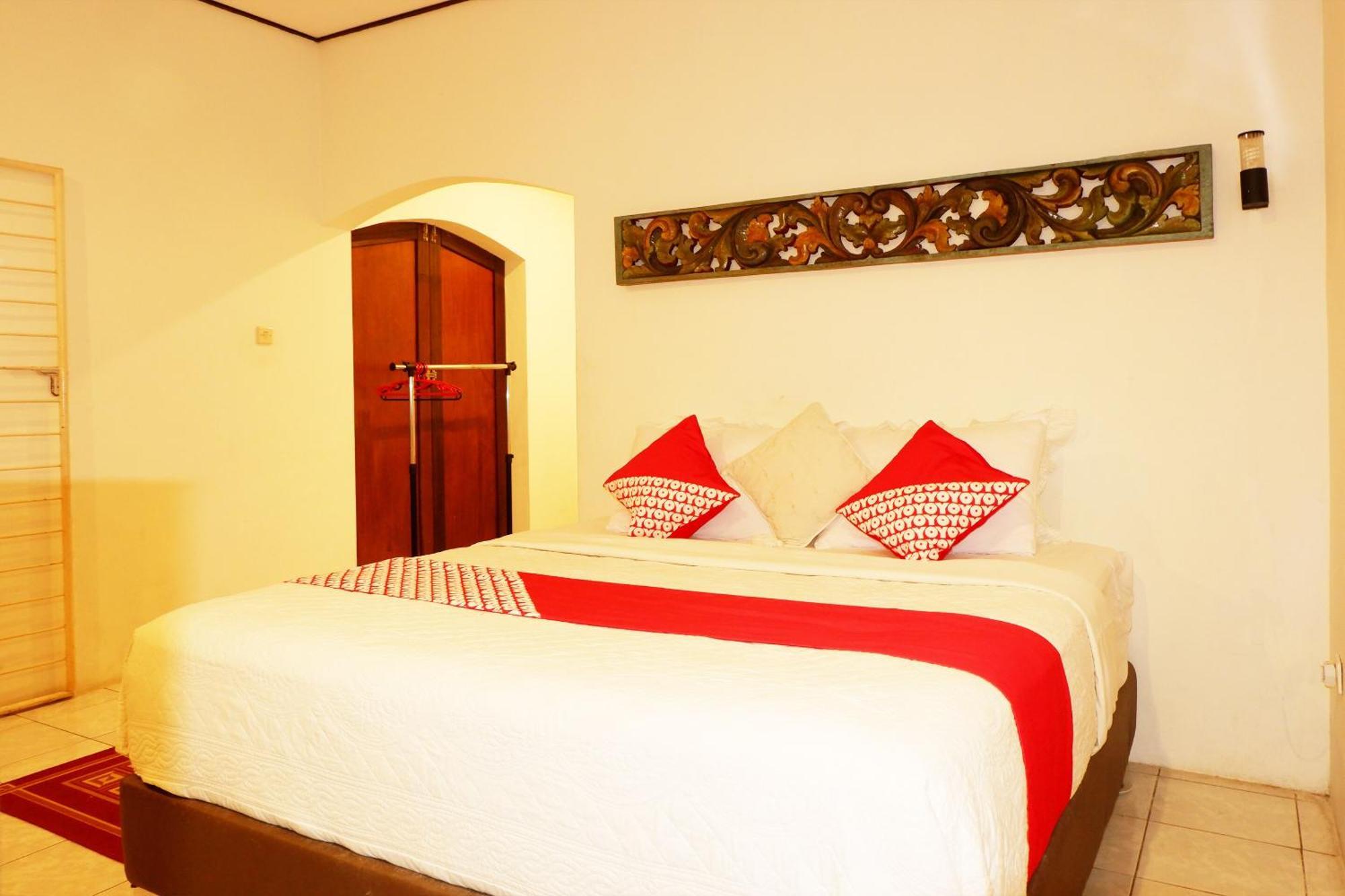 Cemara'S Homestay Batu  Buitenkant foto