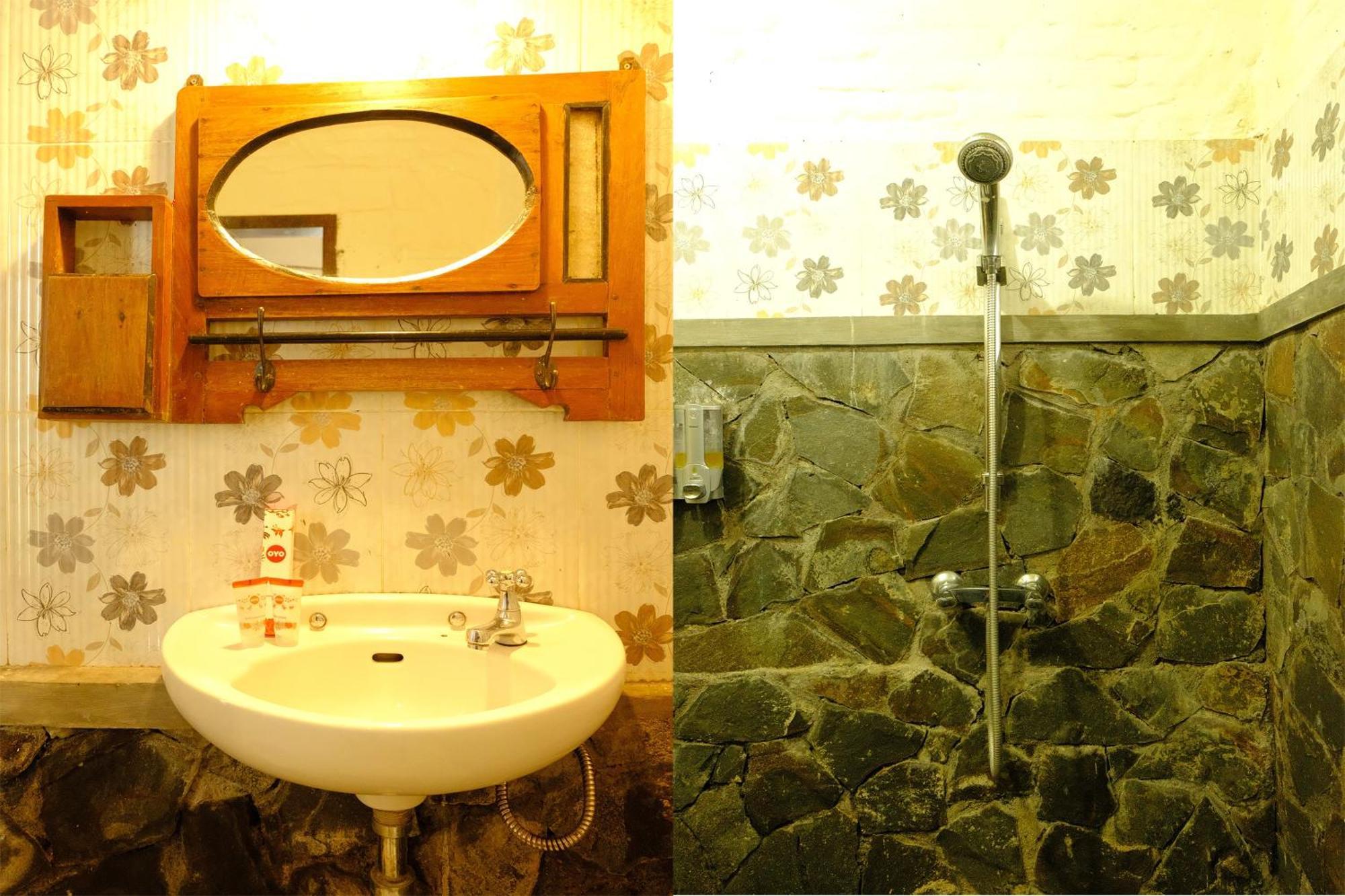 Cemara'S Homestay Batu  Buitenkant foto