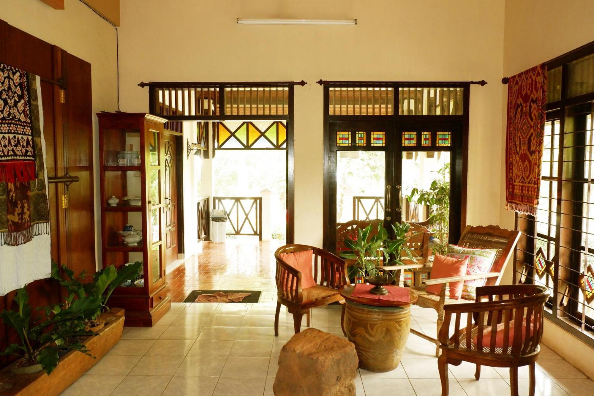 Cemara'S Homestay Batu  Buitenkant foto